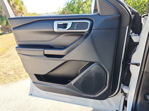 Used 2020 Ford Explorer XLT w/ Equipment Group 202A image 20