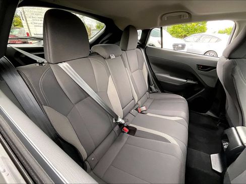 Used 2025 Subaru Crosstrek 2.5i Premium AWD/4WD image 30