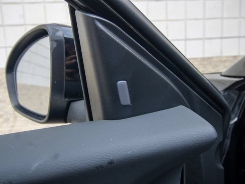 Used 2021 Nissan Sentra SV FWD image 11
