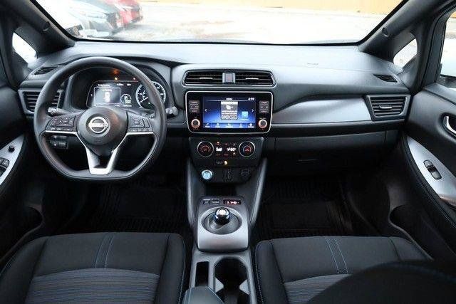 Used 2025 Nissan Leaf S FWD image 22