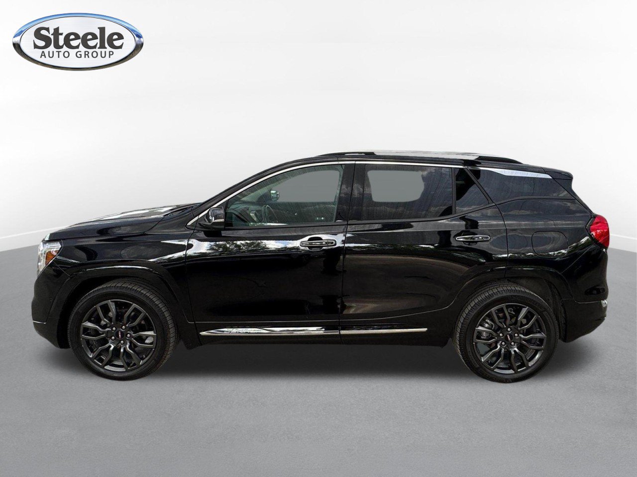 Certified 2024 GMC Terrain Denali w/ Black Diamond Edition AWD/4WD image 2