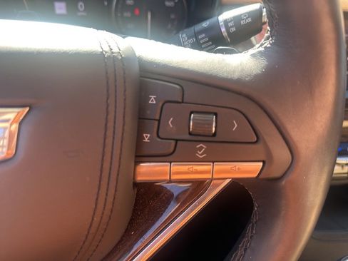 Used 2023 Cadillac XT6 Premium Luxury w/ Platinum Package image 17