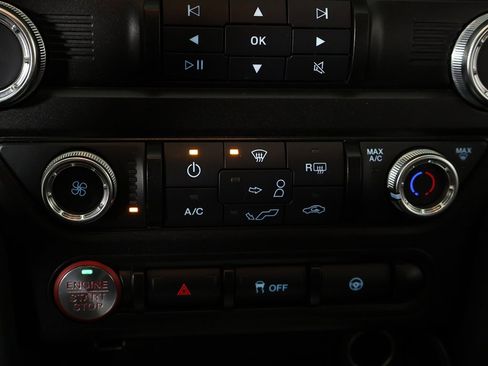 Used 2021 Ford Mustang EcoBoost image 38