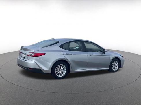 Used 2025 Toyota Camry LE image 15