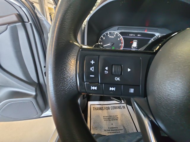 Used 2023 Nissan Rogue SV AWD/4WD image 19