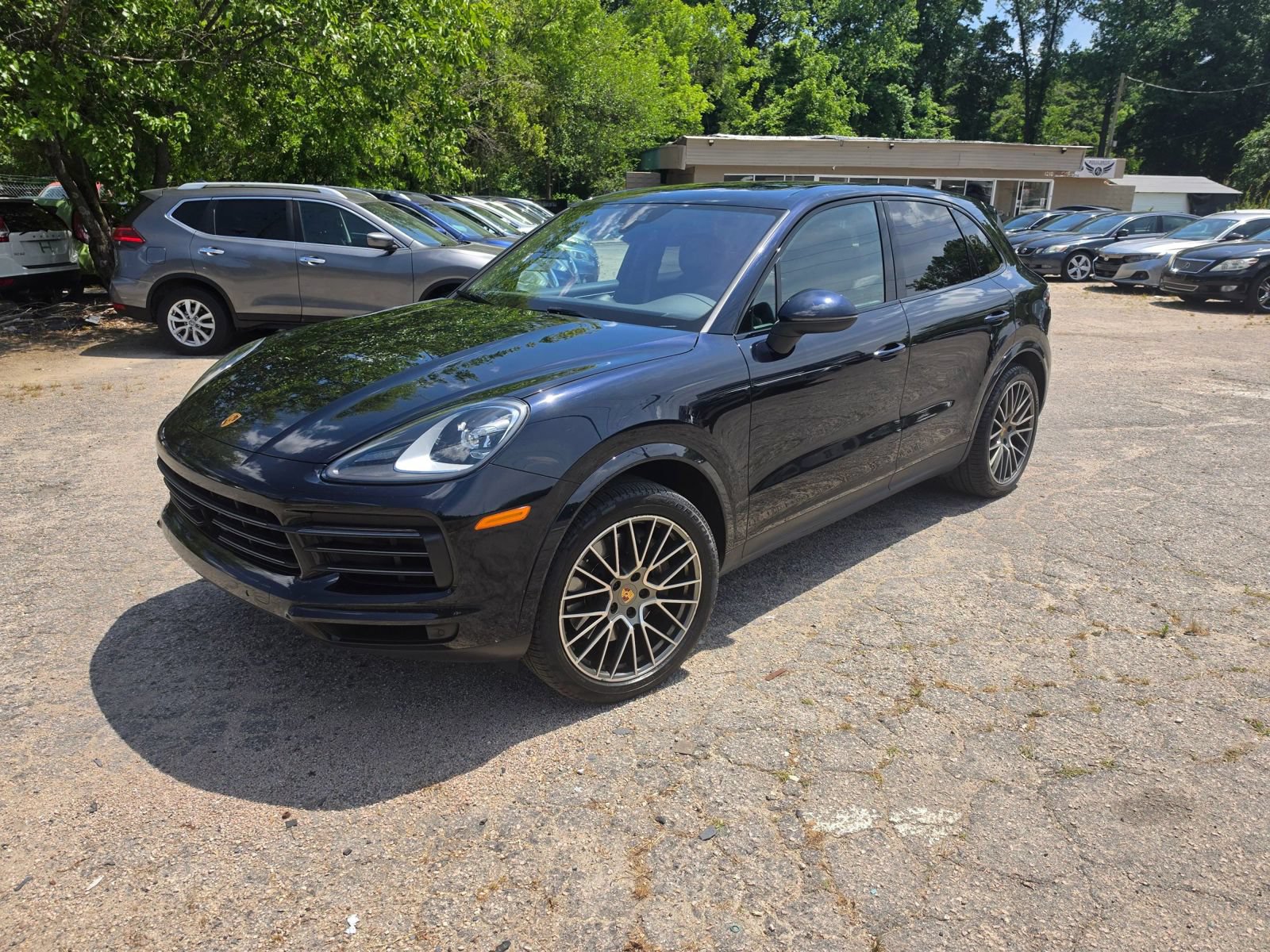 Used 2023 Porsche Cayenne AWD/4WD image 3