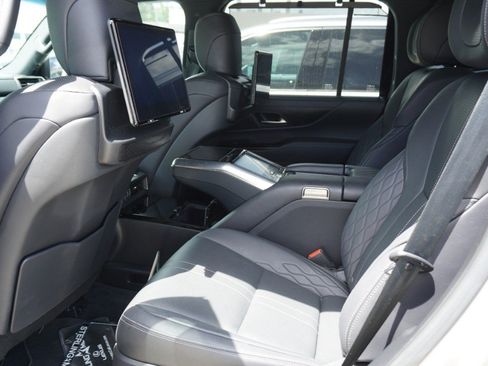 Used 2022 Lexus LX 600 4WD w/ Accessory Package (Z1) image 11
