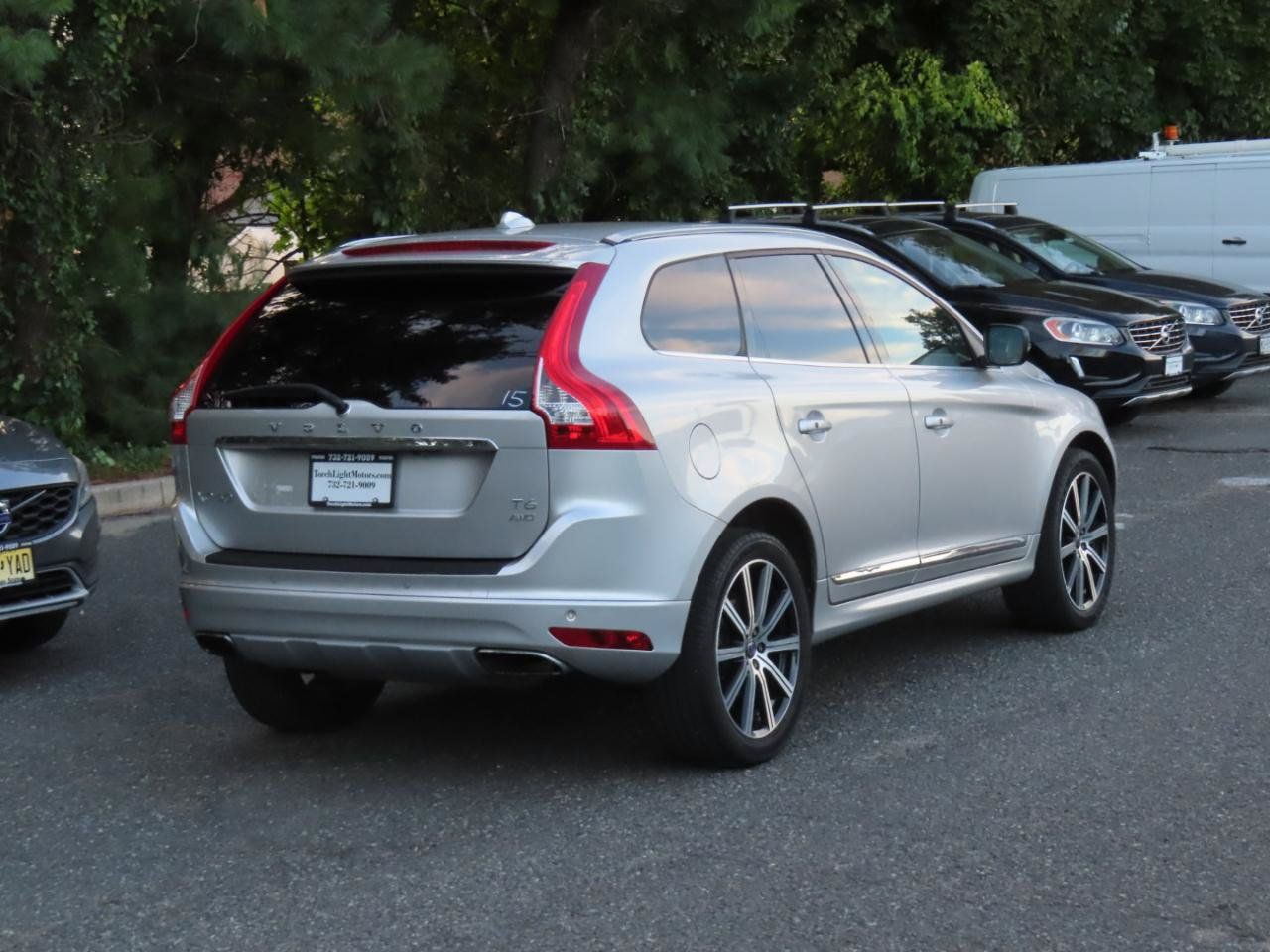 Used 2017 Volvo XC60 T6 Inscription w/ Climate Package AWD/4WD image 5