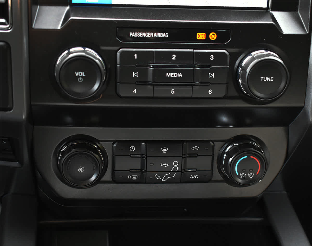 Used 2019 Ford F250 XLT w/ XLT Value Package AWD/4WD image 19