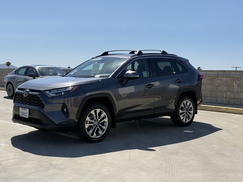 Used 2025 Toyota RAV4 XLE Premium AWD/4WD image 7