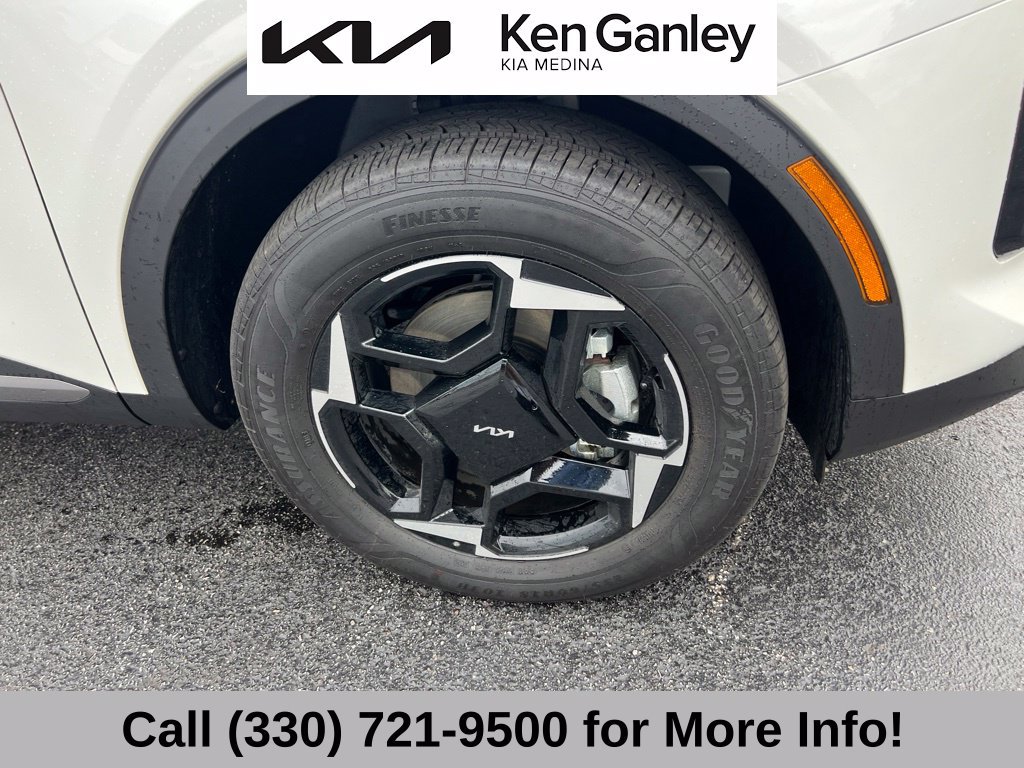 Certified 2026 Kia Sportage EX w/ EX Panoramic Sunroof Package AWD/4WD image 20