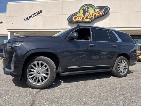 Used 2022 Cadillac Escalade Premium Luxury AWD/4WD image 14