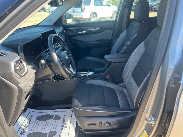 Used 2026 Chevrolet TrailBlazer LT w/ Convenience Package AWD/4WD image 12