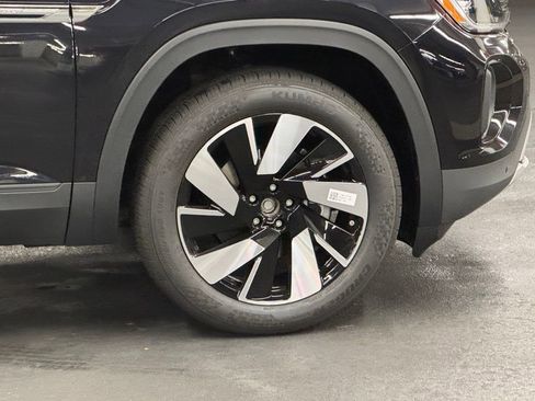 New 2026 Volkswagen Atlas Cross Sport SE image 41