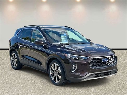 Certified 2023 Ford Escape Platinum image 3