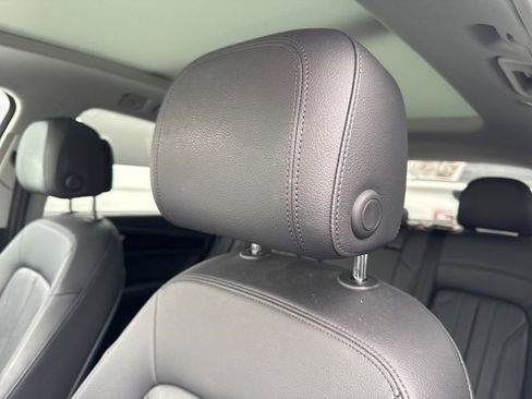 Used 2018 Audi Q5 2.0T Premium Plus w/ Premium Plus Package image 19