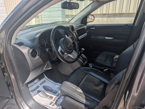 Used 2016 Jeep Compass High Altitude AWD/4WD image 3