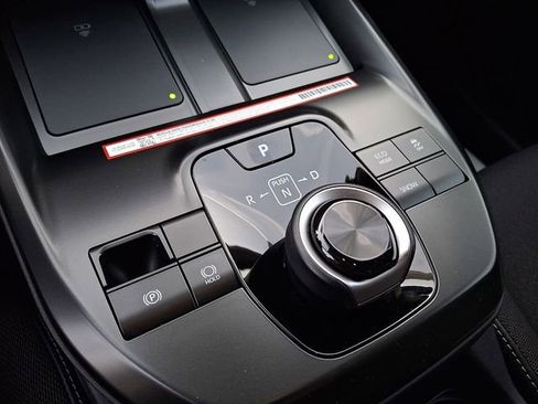 New 2026 Toyota C-HR AWD/4WD image 9