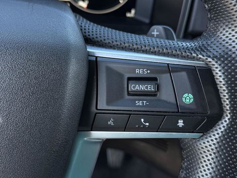 Used 2023 Mitsubishi Outlander SE Black Edition FWD image 17