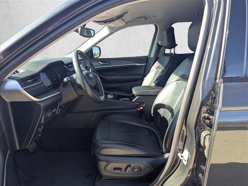 Used 2022 Jeep Grand Cherokee L Limited image 10