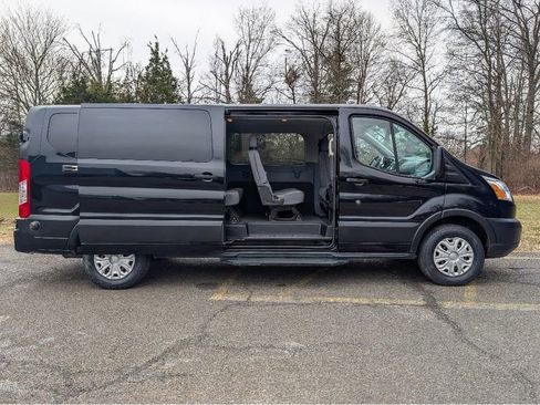 Used 2019 Ford Transit 350 XLT image 5