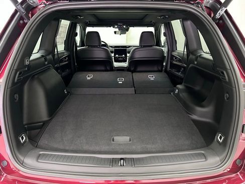 New 2025 Jeep Grand Cherokee Limited w/ Black Appearance Package image 13