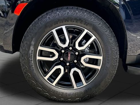 Used 2024 GMC Yukon AT4 w/ Max Trailering Package AWD/4WD image 11