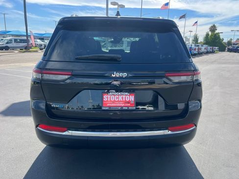 Used 2023 Jeep Grand Cherokee 4WD 4xe image 12