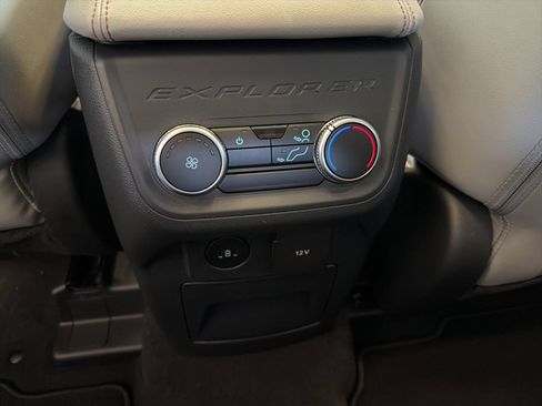 New 2026 Ford Explorer Active w/ Active Comfort Package AWD/4WD image 16