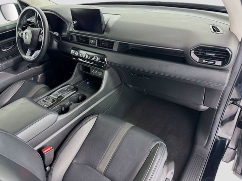 Certified 2024 Honda Pilot EX-L image 17