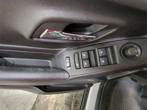 Certified 2020 Chevrolet Trax LT w/ Sun & Sound Package image 22