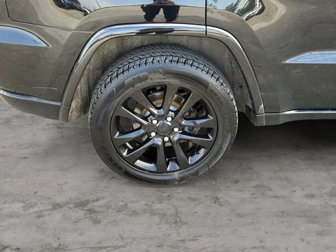 Used 2019 Jeep Grand Cherokee Altitude AWD/4WD image 44