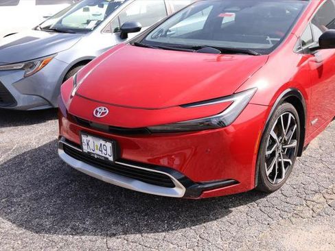 Certified 2025 Toyota Prius Plug-In Hybrid w/ Limited Premium Package FWD image 5