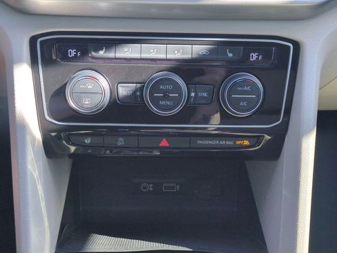 Used 2019 Volkswagen Atlas SEL AWD/4WD image 22