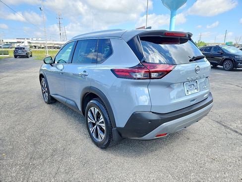 Used 2021 Nissan Rogue SV AWD/4WD image 2