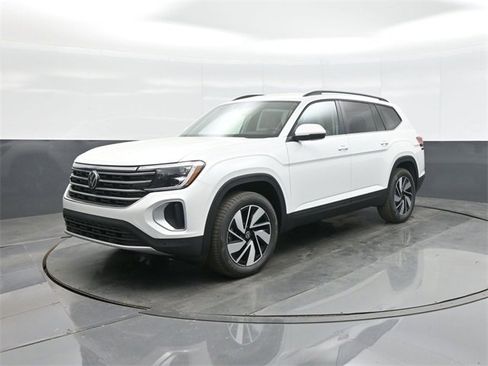 New 2026 Volkswagen Atlas SE image 3