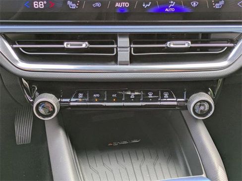 New 2026 Chevrolet Equinox EV LT image 21