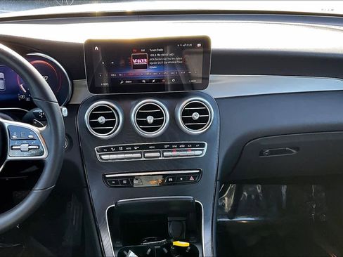 Used 2022 Mercedes-Benz GLC 300 image 6
