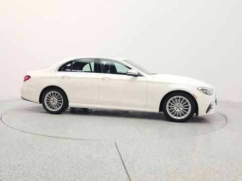 Used 2022 Mercedes-Benz E 350 Sedan image 4