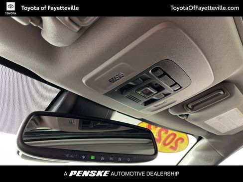 Used 2023 Toyota Camry SE image 24