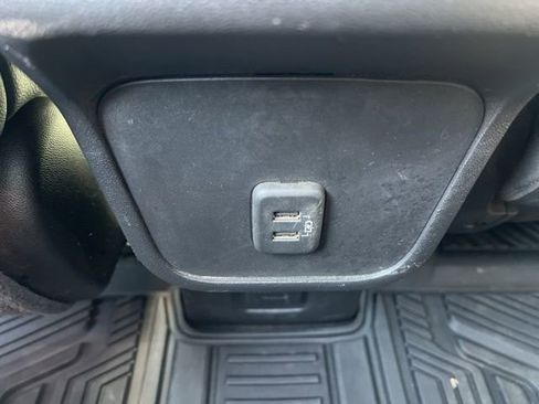 Used 2023 GMC Terrain SLT image 20