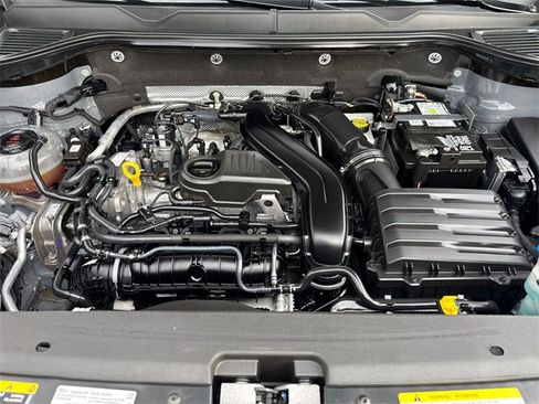 Certified 2023 Volkswagen Taos SE w/ Black Wheel Package image 14