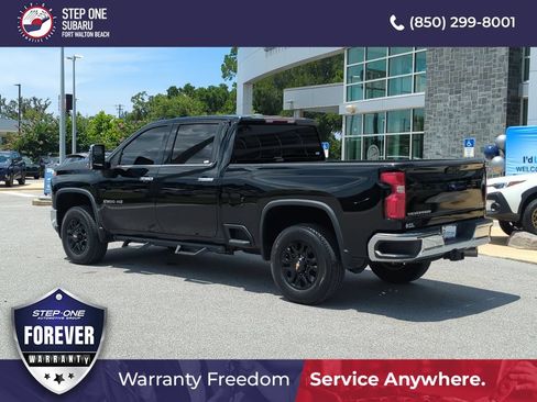 Used 2022 Chevrolet Silverado 2500 LTZ w/ Z71 Off-Road Package AWD/4WD image 5