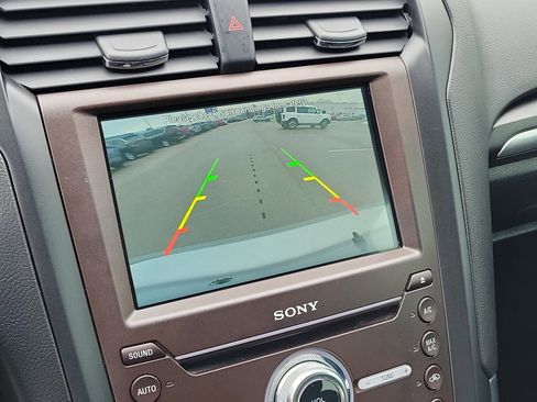 Used 2018 Ford Fusion Titanium image 26