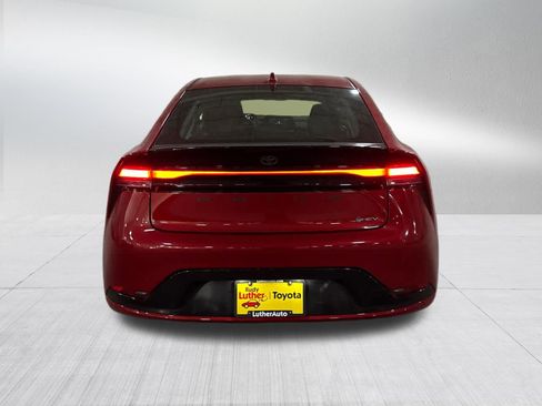 Certified 2025 Toyota Prius XLE FWD image 5