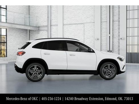 Used 2026 Mercedes-Benz GLA 250 4MATIC image 17