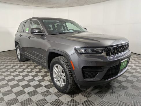 Certified 2023 Jeep Grand Cherokee Laredo image 6