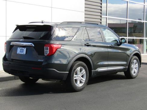 Certified 2023 Ford Explorer XLT w/ Class IV Trailer Tow Package image 8