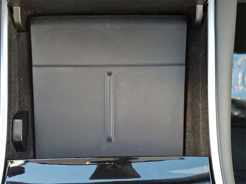 Used 2020 Tesla Model 3 Standard Range Plus image 25