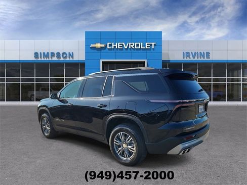 Used 2025 Chevrolet Traverse LT w/ Enhanced Driving Package image 6